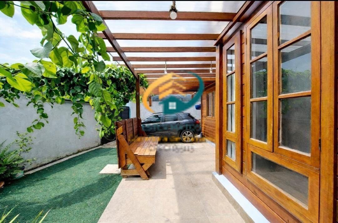 CASA 5 DORMITÓRIOS (2 SUÍTES)- JARDIM GUAIUBA-PRÓXIMO AS PRAIAS GUAIUBA E TOMBO -GUARUJÁ/SP