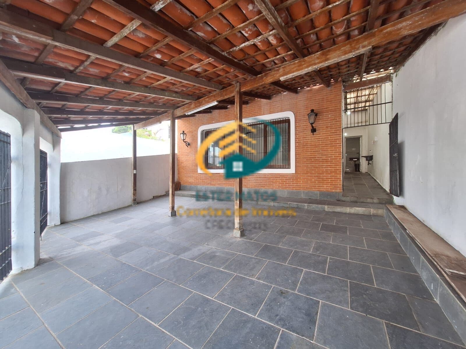 CASA 4 DORMITÓRIOS -VILA MAIA em Pitangueiras, Guarujá/SP