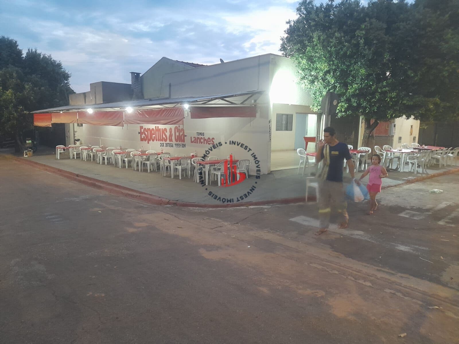 🏡 Oportunidade Única – Casa + Restaurante Ativo na Vila Operária! 🍔🔥