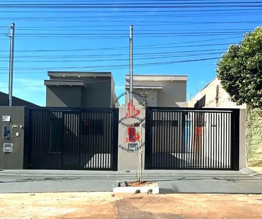 VENDO CASA PADRÃO NA VILA ADRIANA! FINANCIAMENTO MINHA CASA MINHA VIDA