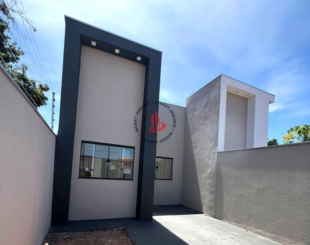 CASA DE 2 QUARTOS PRÓXIMO A AVENIDA BRASIL