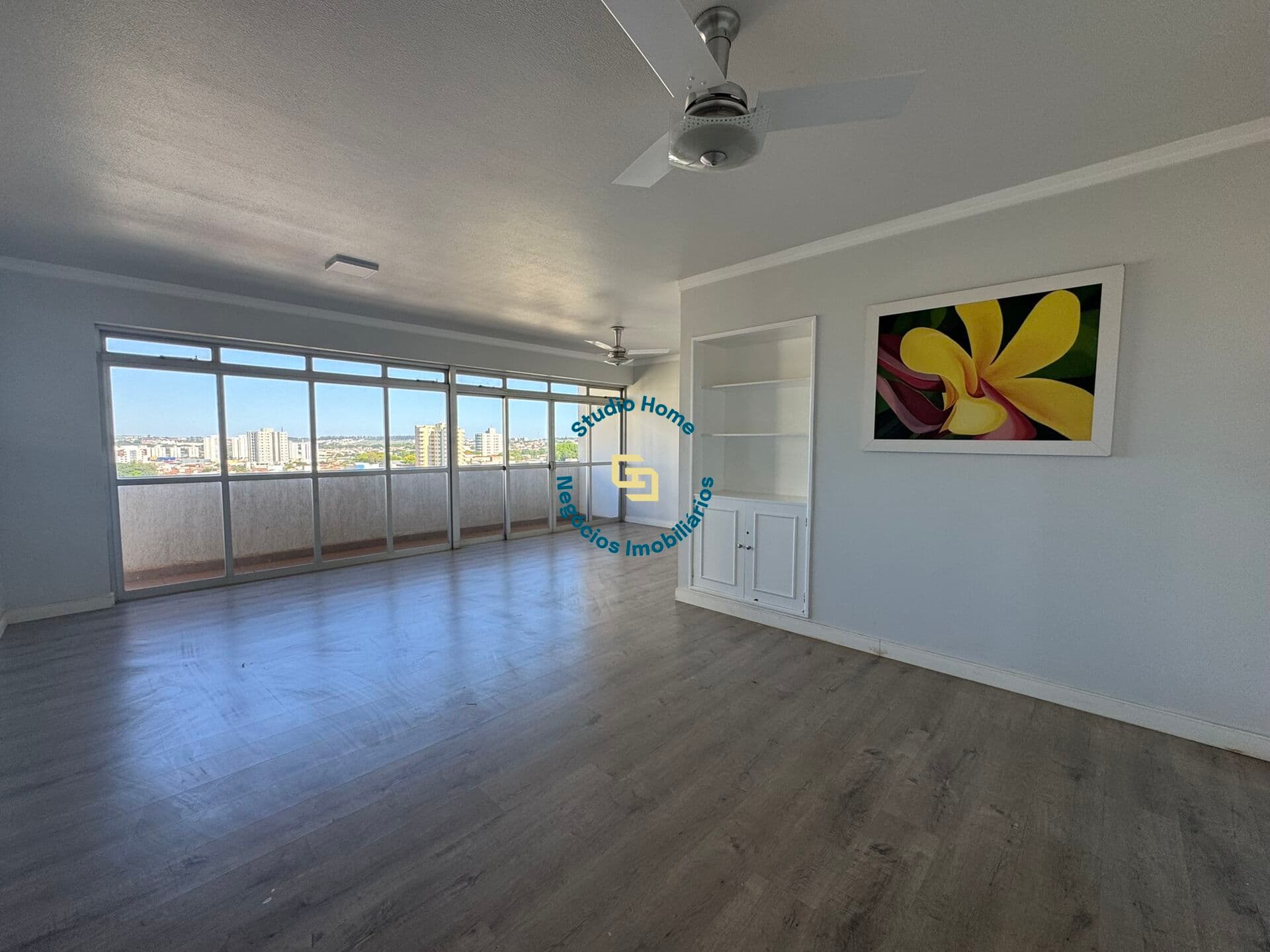 Apartamento à venda no centro de Araras/SP