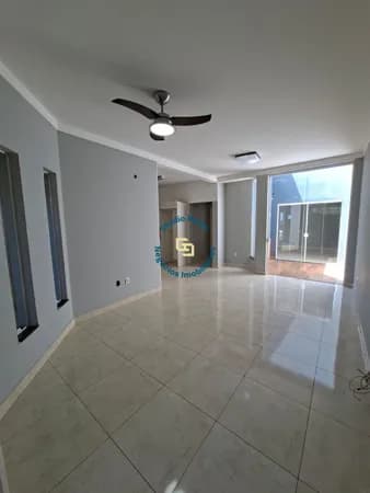 Casa em Araras - Jardim Terras de Carolina