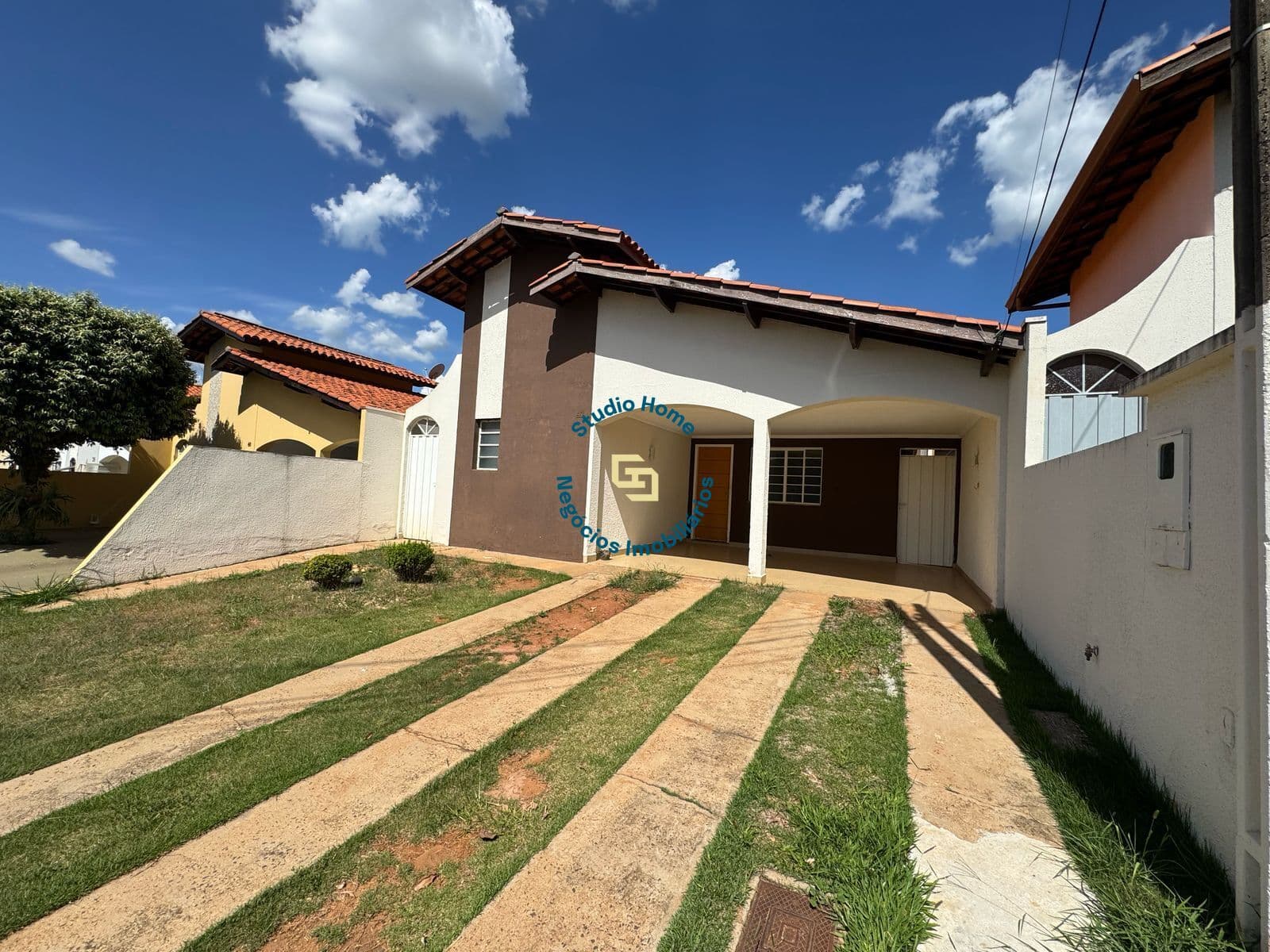 Casa a venda no Condominio Portal do Lago em em Araras-SP | 3 Quartos, Suíte, Espaço Gourmet e Quintal Amplo