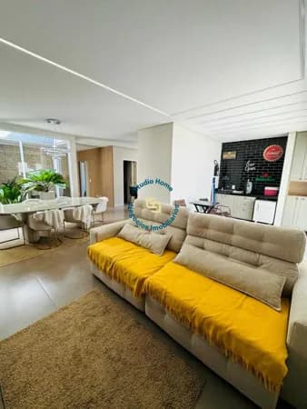 Casa e barracão