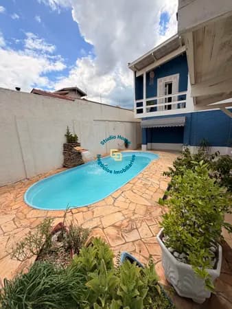 Casa Sobrado em Vila Queiroz, Araras/SP