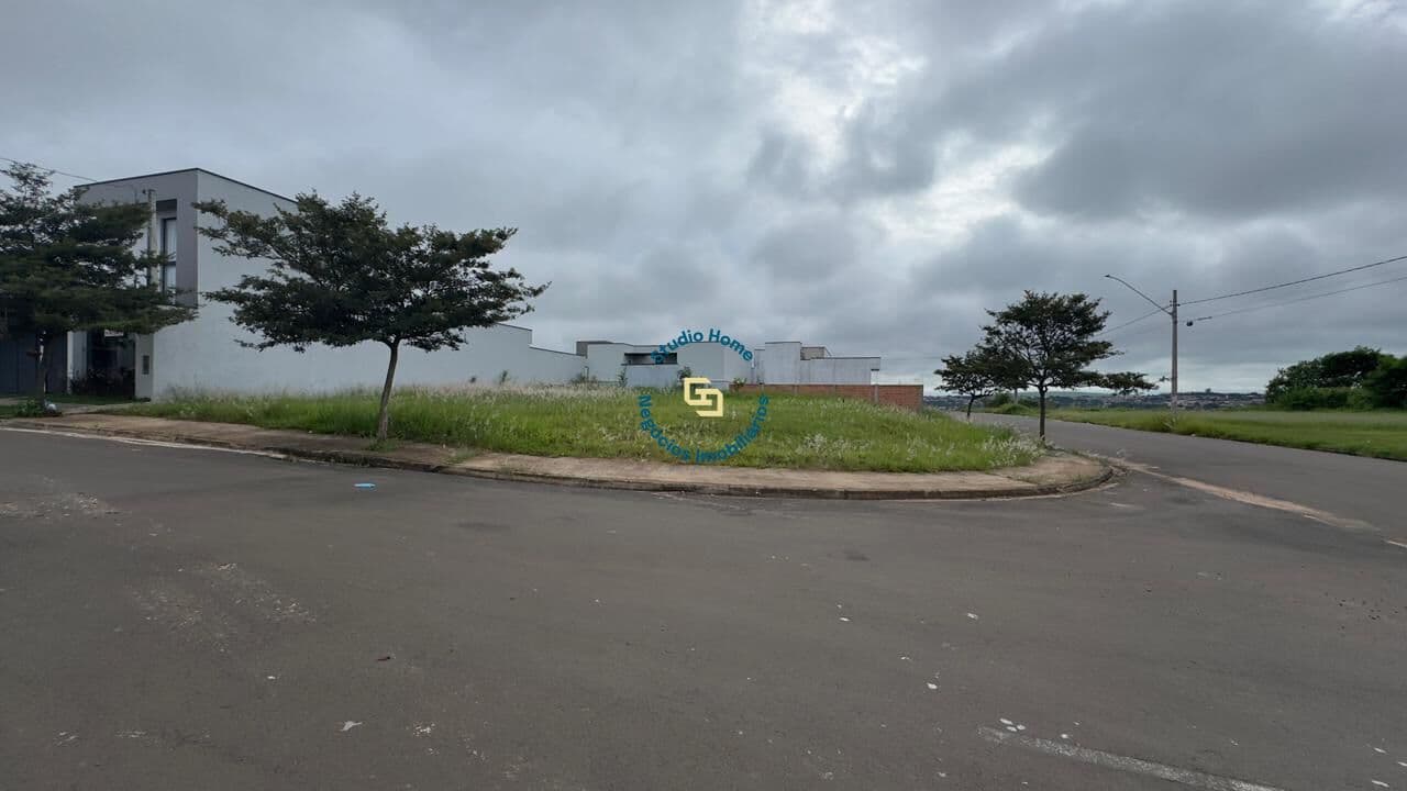 Terreno à venda no Villagio Samantha - Araras/SP