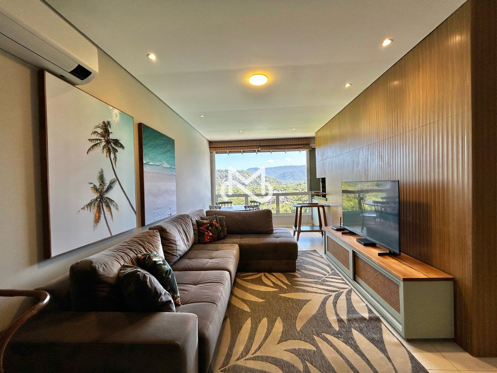 Apartamento Alto Padrão com 3 suítes e Vista para o Mar - À Venda