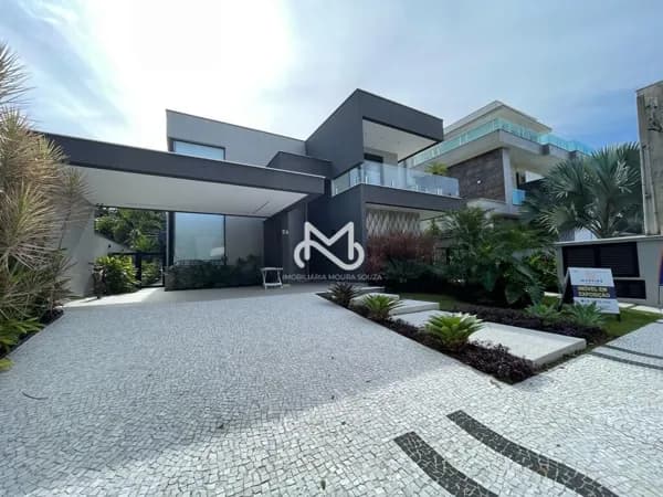 Casa de Alto Padrão no Módulo 17 da Riviera de São Lourenço.