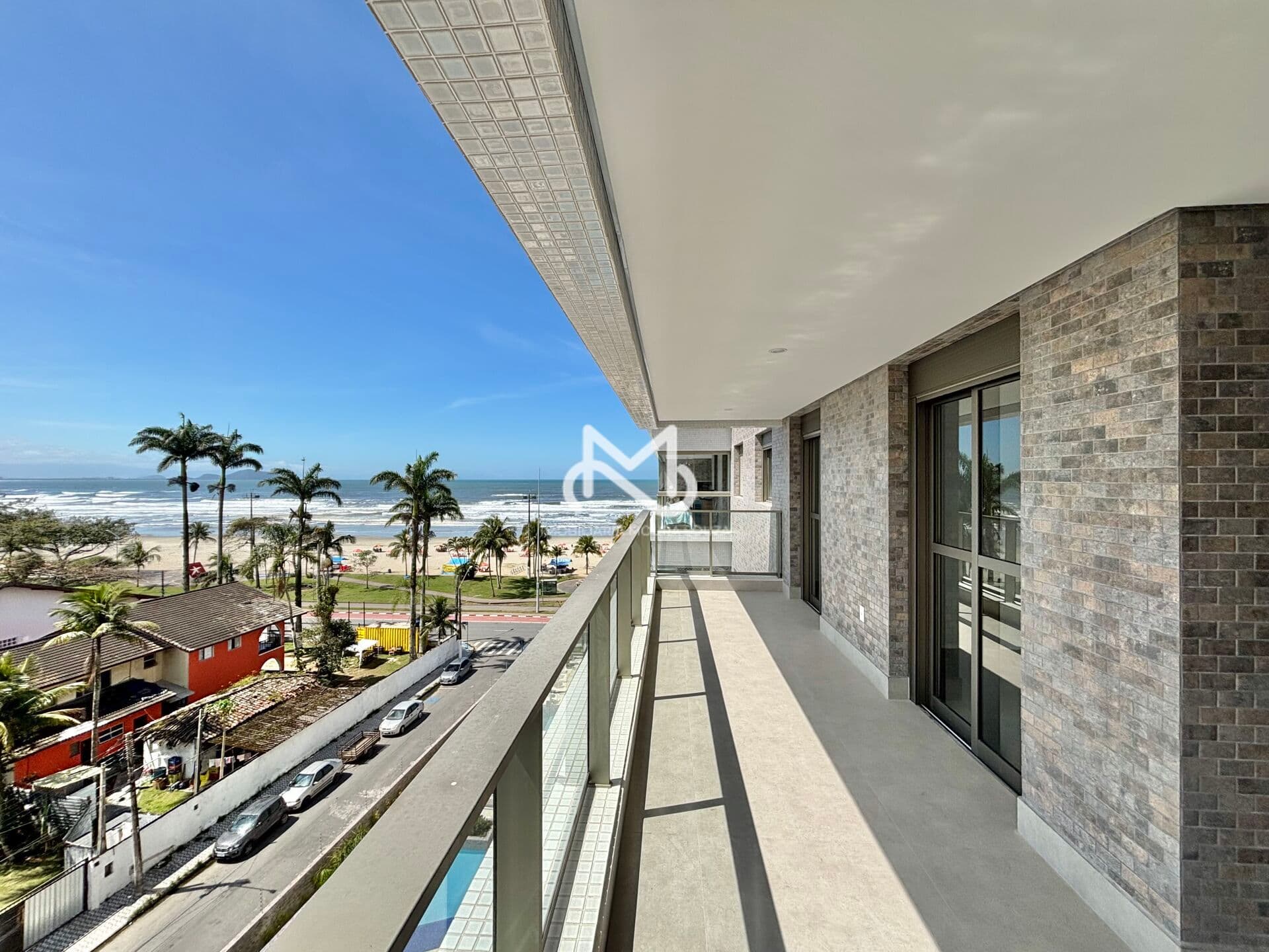Apartamento frente mar no Centro de Bertioga