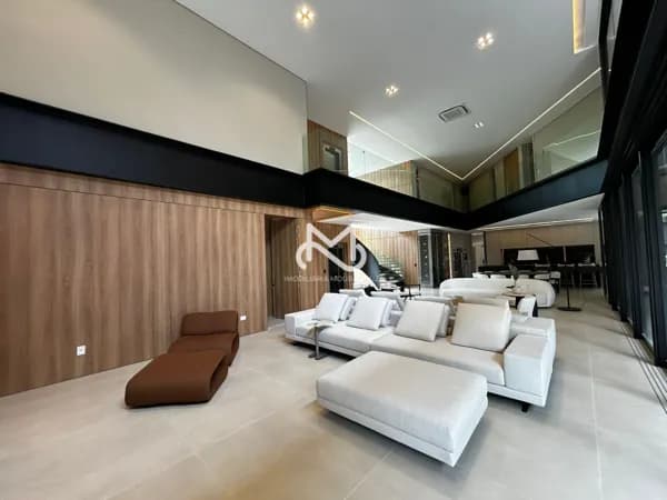Casa Alto Padrão á venda no Módulo 16 da Riviera de São Lourenço