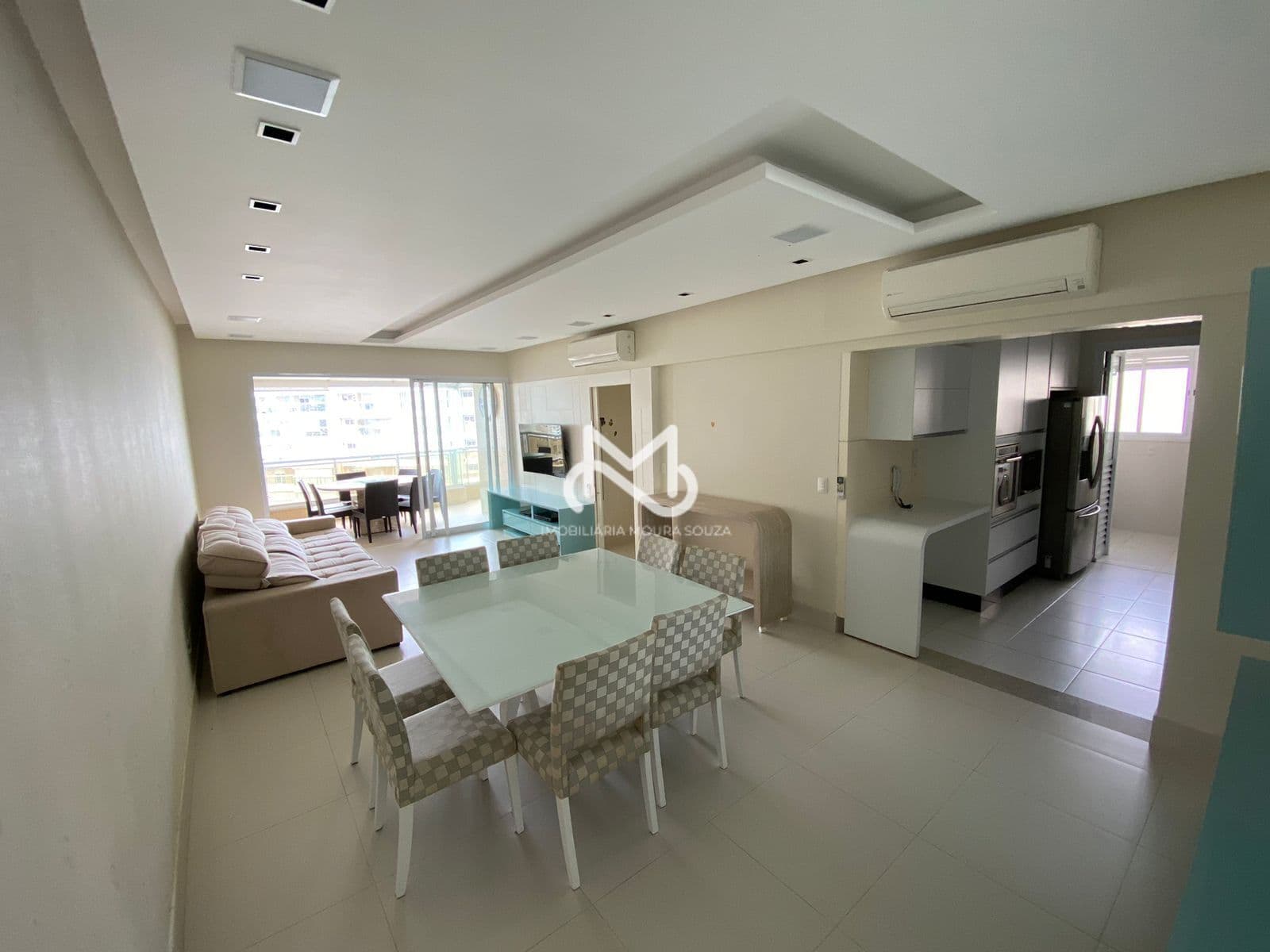 Apartamento de Alto Padrão à venda no Módulo 08, da Riviera de São Lourenço.