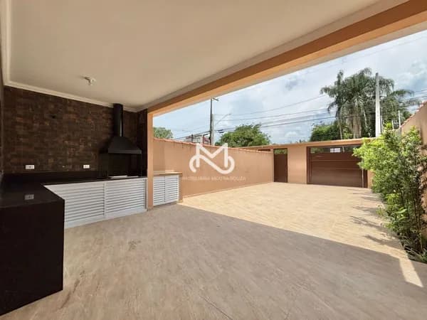 Casa a 150m da praia no Jardim Indaiá