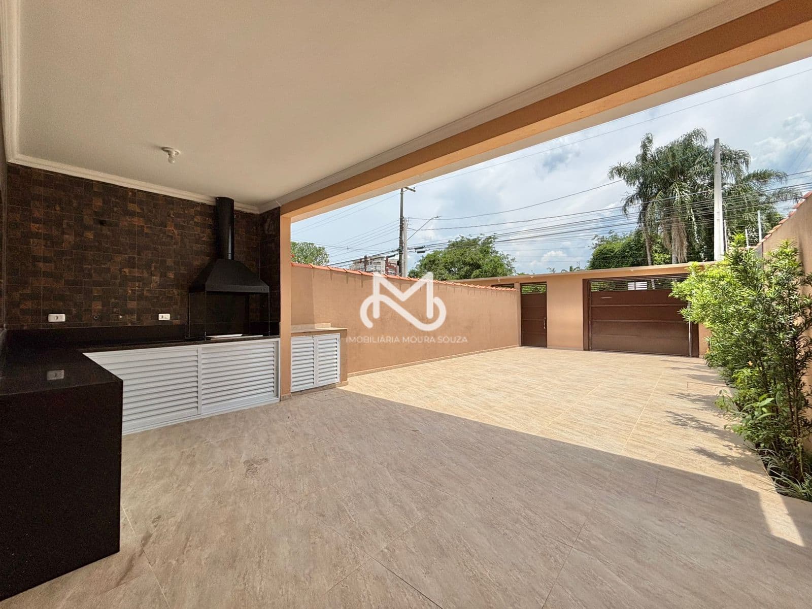 Casa a 150m da praia no Jardim Indaiá