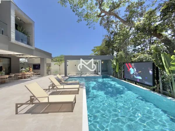 Casa de Alto Padrão à venda no Módulo 16 em Riviera de São Lourenço, Bertioga/SP