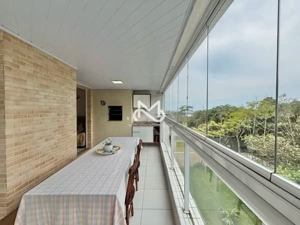 Apartamento frente mar no Jardim Indaiá