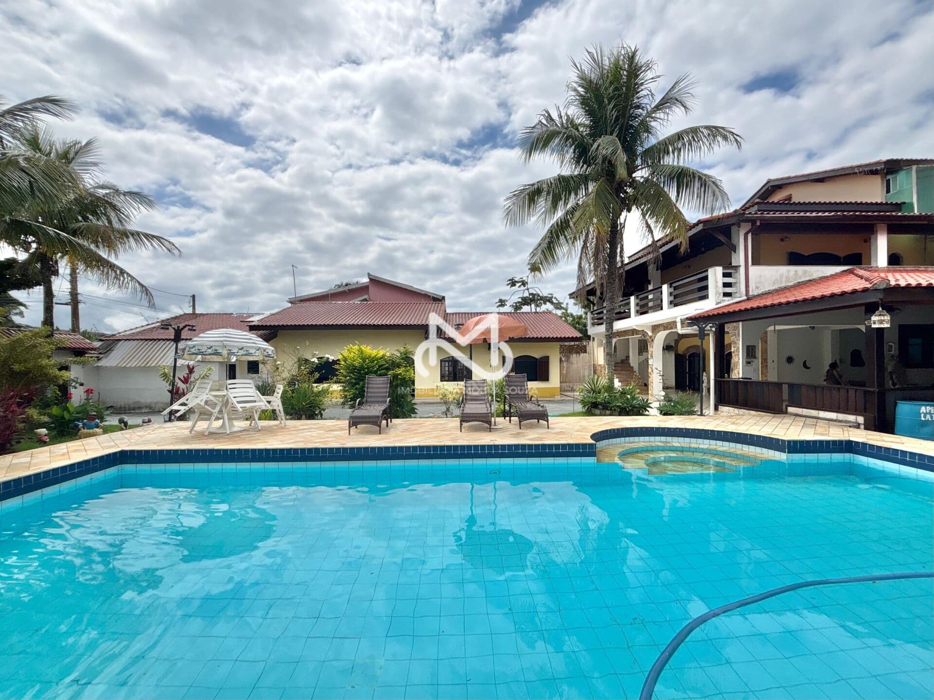 Casa à venda no Jardim Indaiá a 500m da praia
