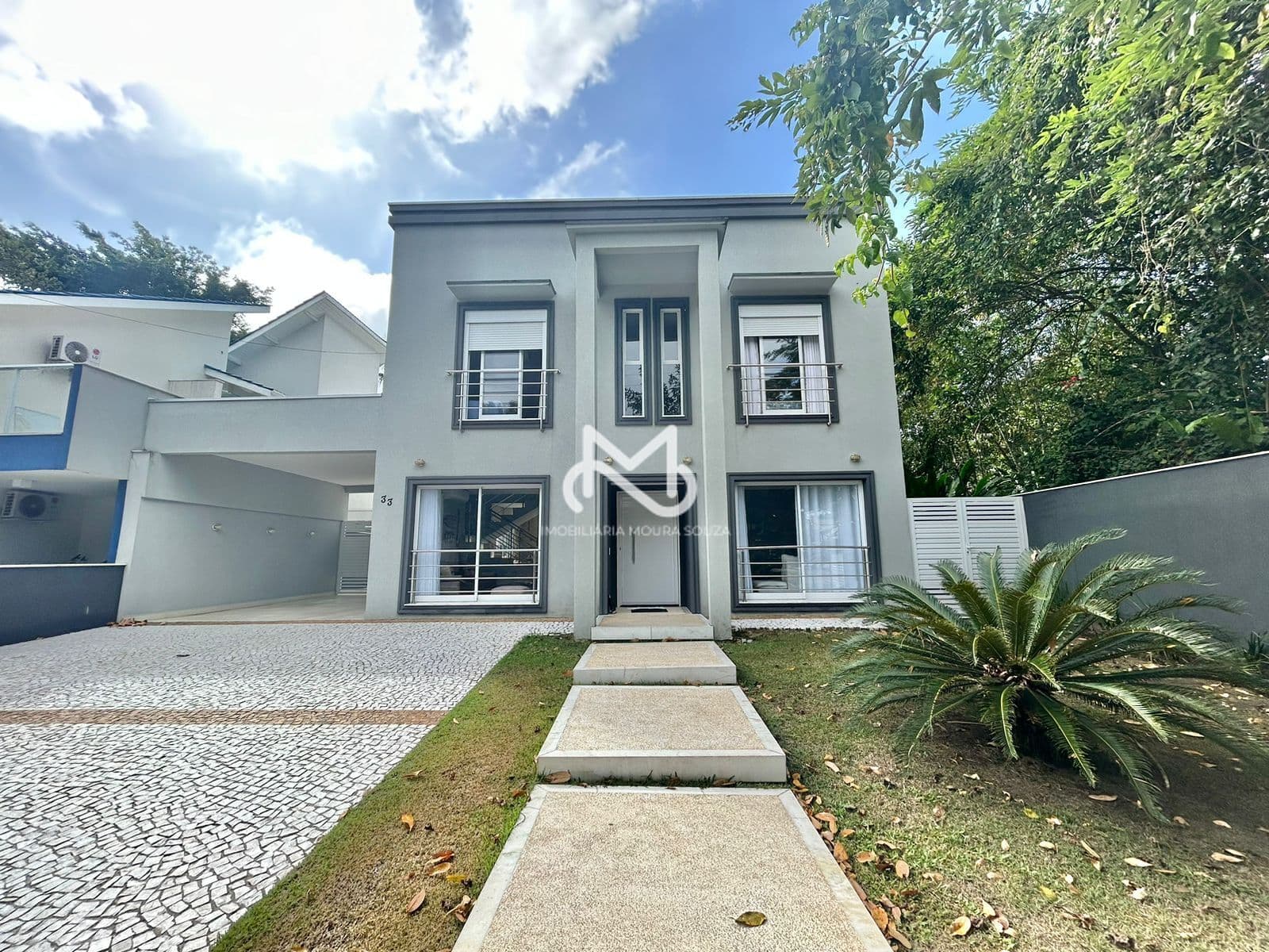 Casa de Alto Padrão no Módulo 18 da Riviera de São Lourenço.