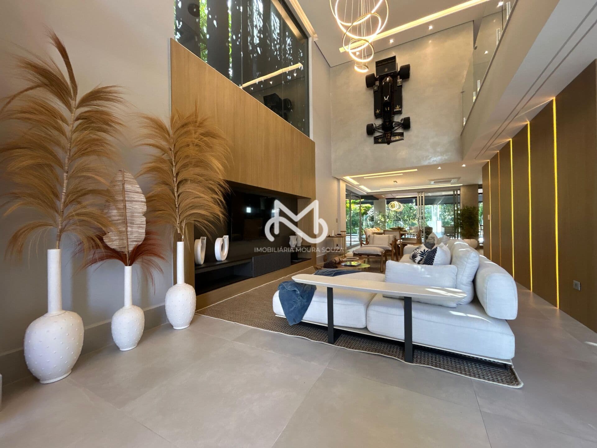 Casa de Alto Padrão no Módulo 16 em Riviera de São Lourenço