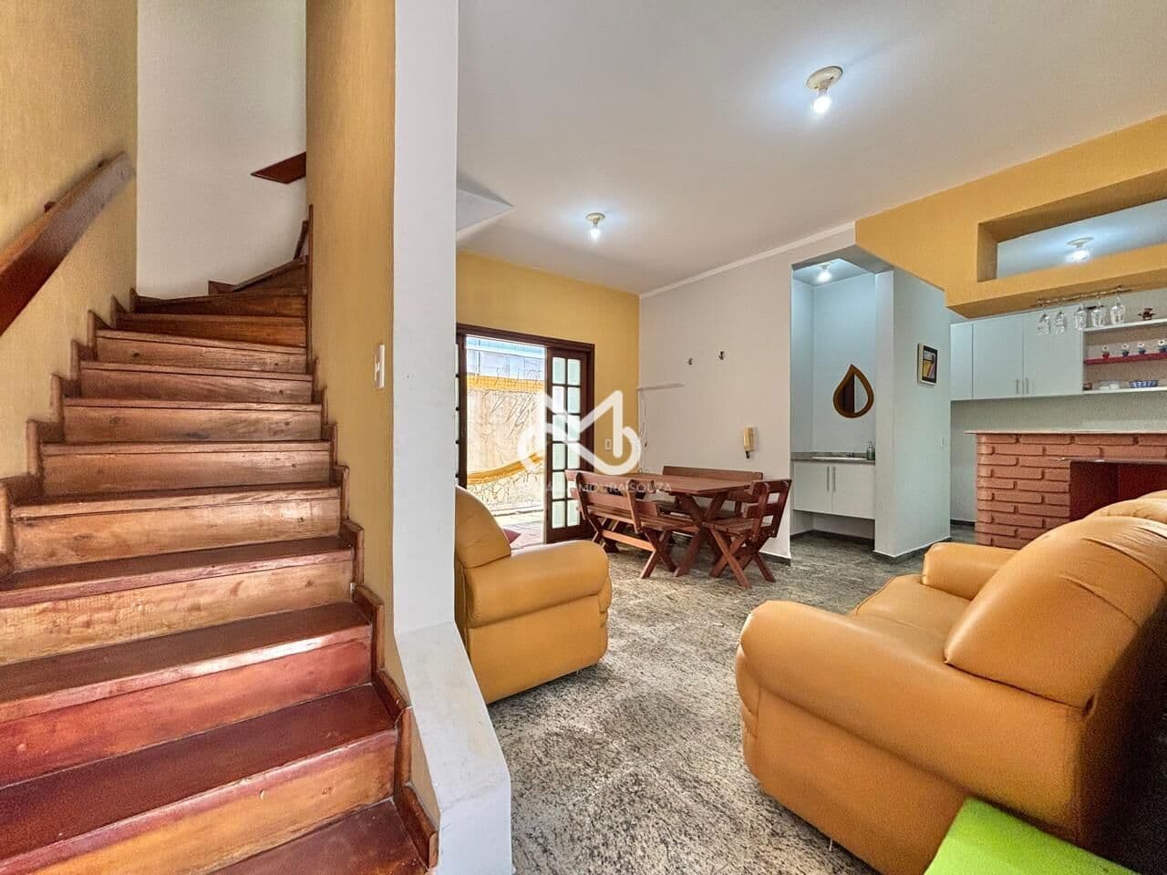 Casa à venda em Villagio a 400m da praia no Jardim Indaiá, Bertioga/SP