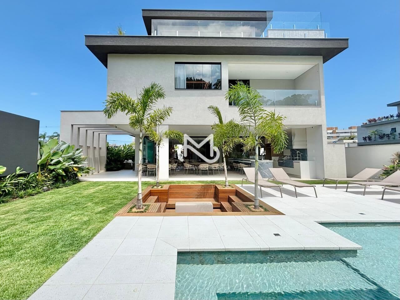 Casa de Alto Padrão à venda no Módulo 11 em Riviera de São Lourenço