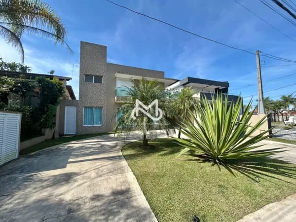 Casa de Alto Padrão à venda no bairro Maitinga em Bertioga
