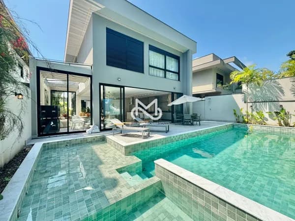 Casa de Alto Padrão à venda no módulo 11 em Riviera de São Lourenço