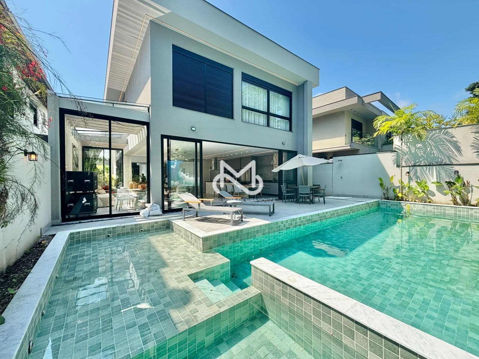 Casa de Alto Padrão à venda no módulo 11 em Riviera de São Lourenço