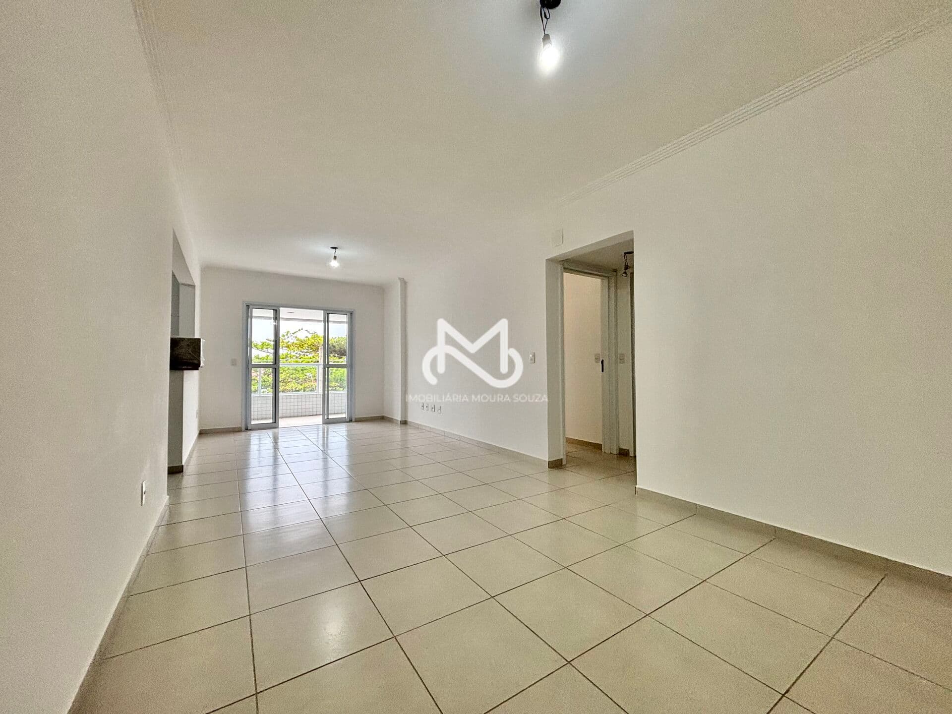 Apartamento próximo ao mar no Jardim Indaiá