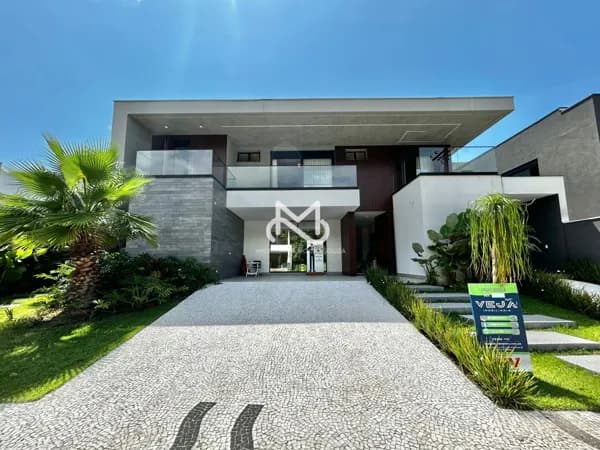 Casa de Alto Padrão à venda no Módulo 16 em Riviera de São Lourenço