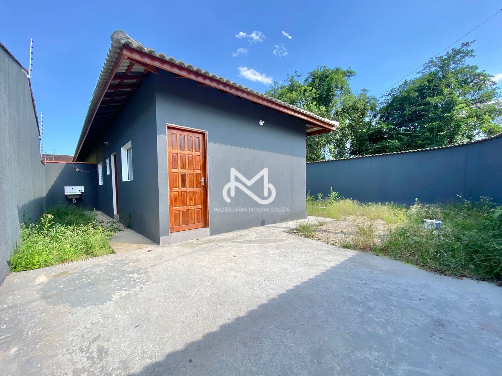 Casa nova a 300m da praia à venda no Jardim Indaiá em Bertioga