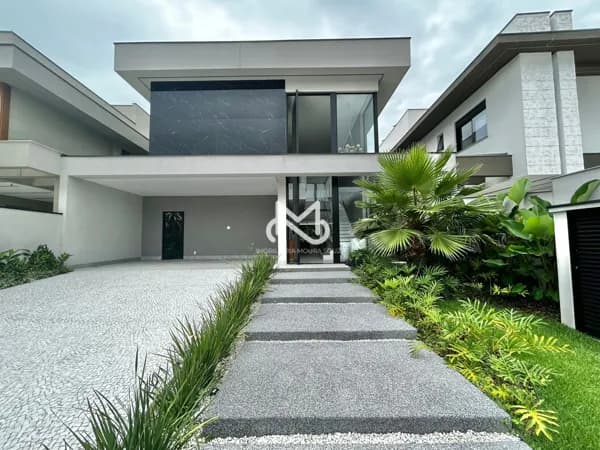 Casa Alto Padrão com 6 Suítes À Venda