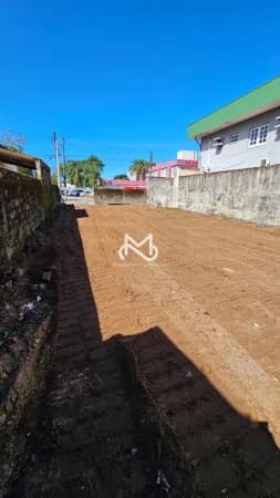 Terreno à venda no Centro de Bertioga/SP