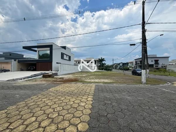 Terreno à venda em Condomínio no bairro Maitinga em Bertioga/SP