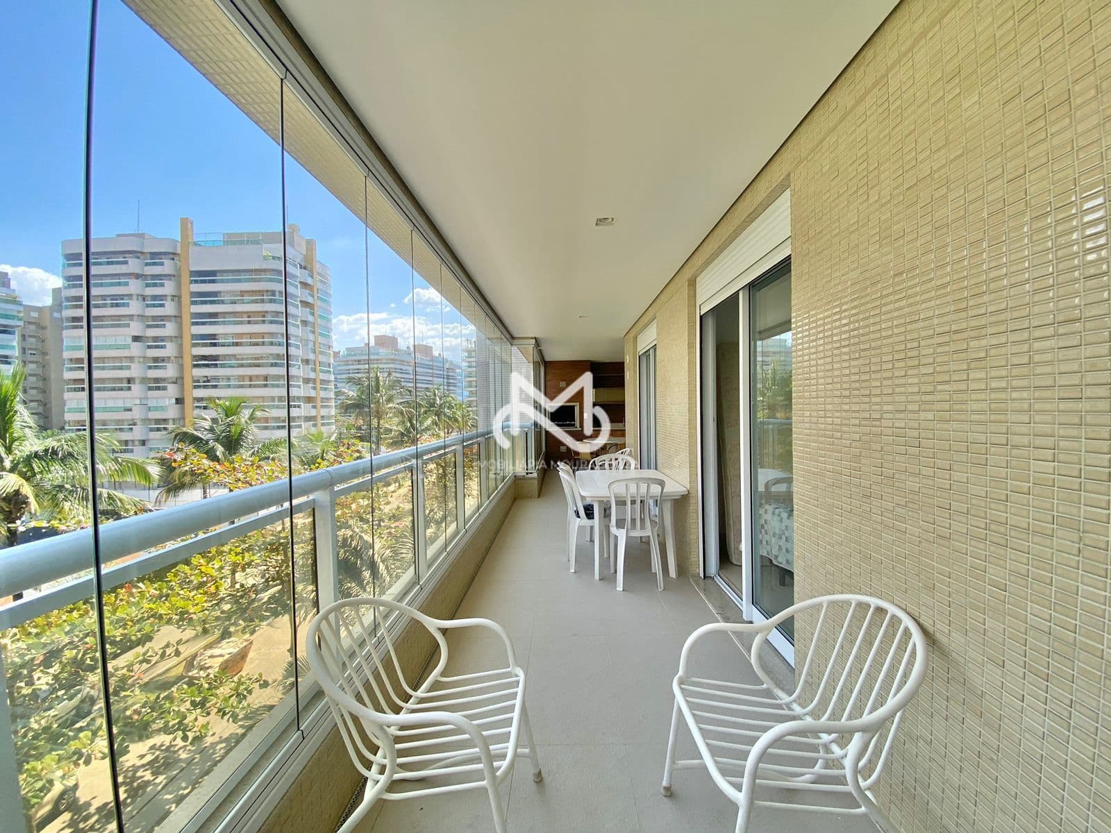 Apartamento de Alto Padrão à venda no Módulo 08 da Riviera de São Lourenço.