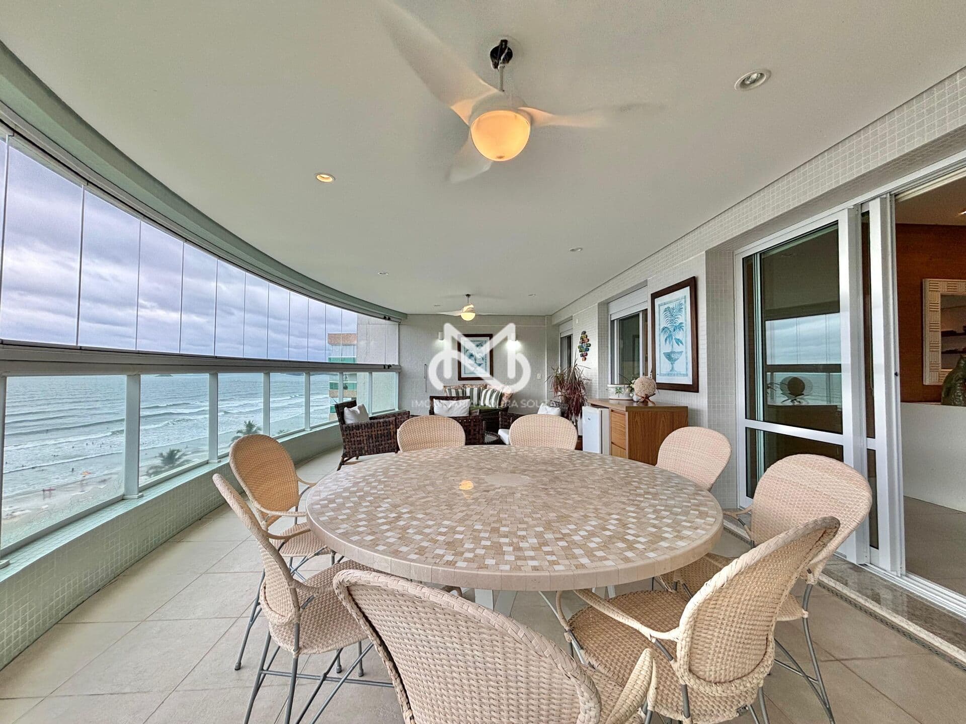 Apartamento de Alto Padrão à venda no Módulo 08 em Riviera de São Lourenço