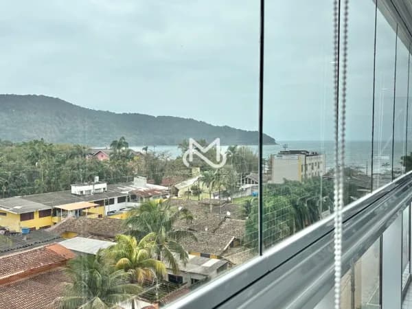 Apartamento com vista para o mar no Jardim Indaiá