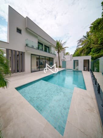 Casa Alto Padrão Automatizada (Módulo 5 - Riviera de São Lourenço)