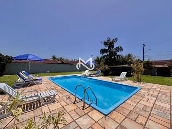 Casa para locação de temporada a 350m da praia no Jardim Indaiá