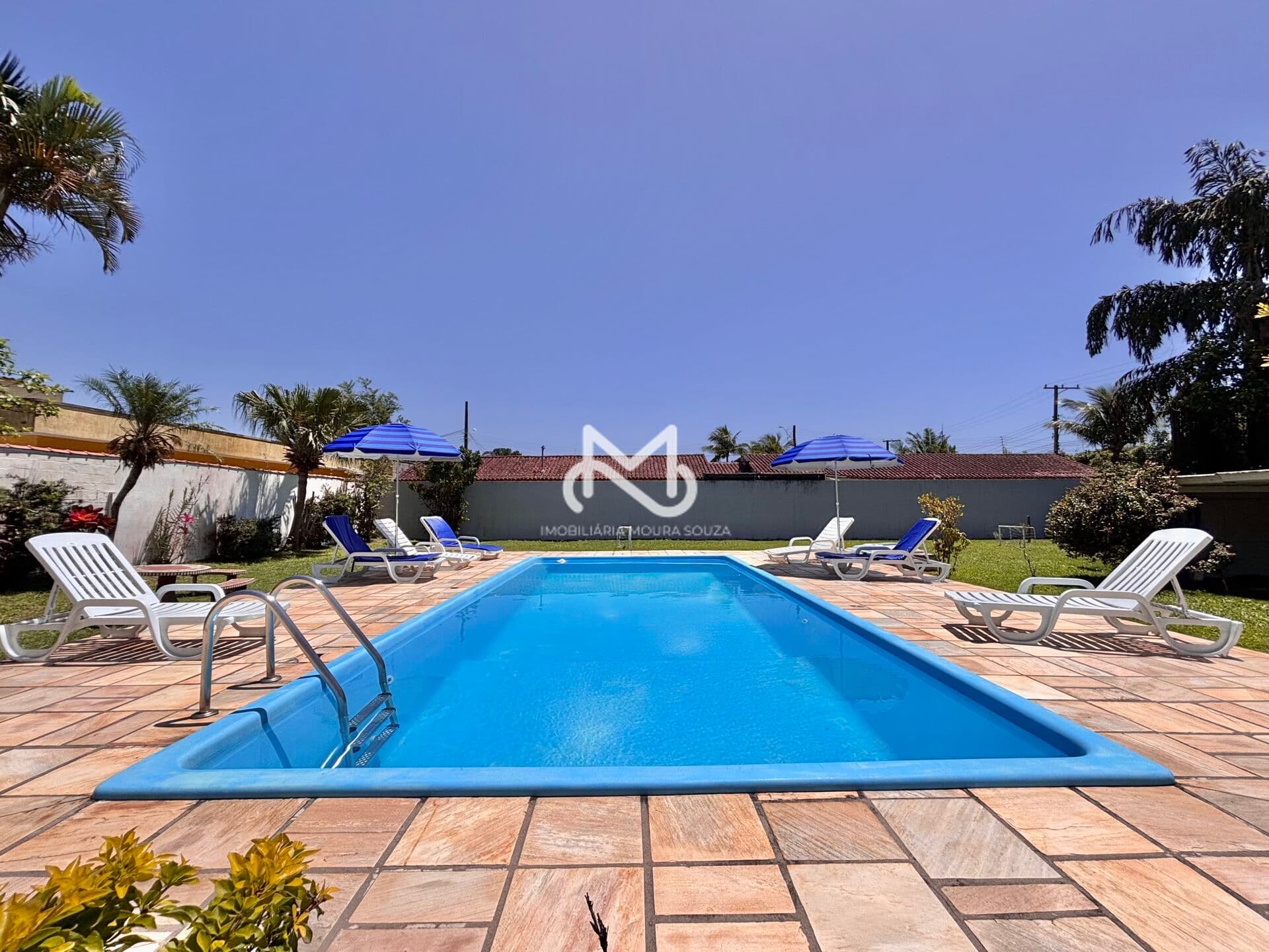 Casa para locação de temporada a 350m da praia no Jardim Indaiá