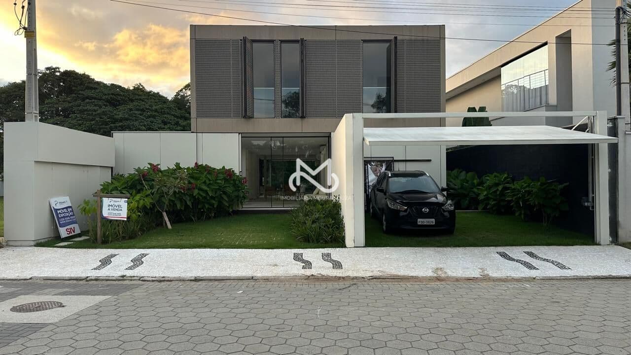Casa de Alto Padrão no Módulo 11 em Riviera de São Lourenço