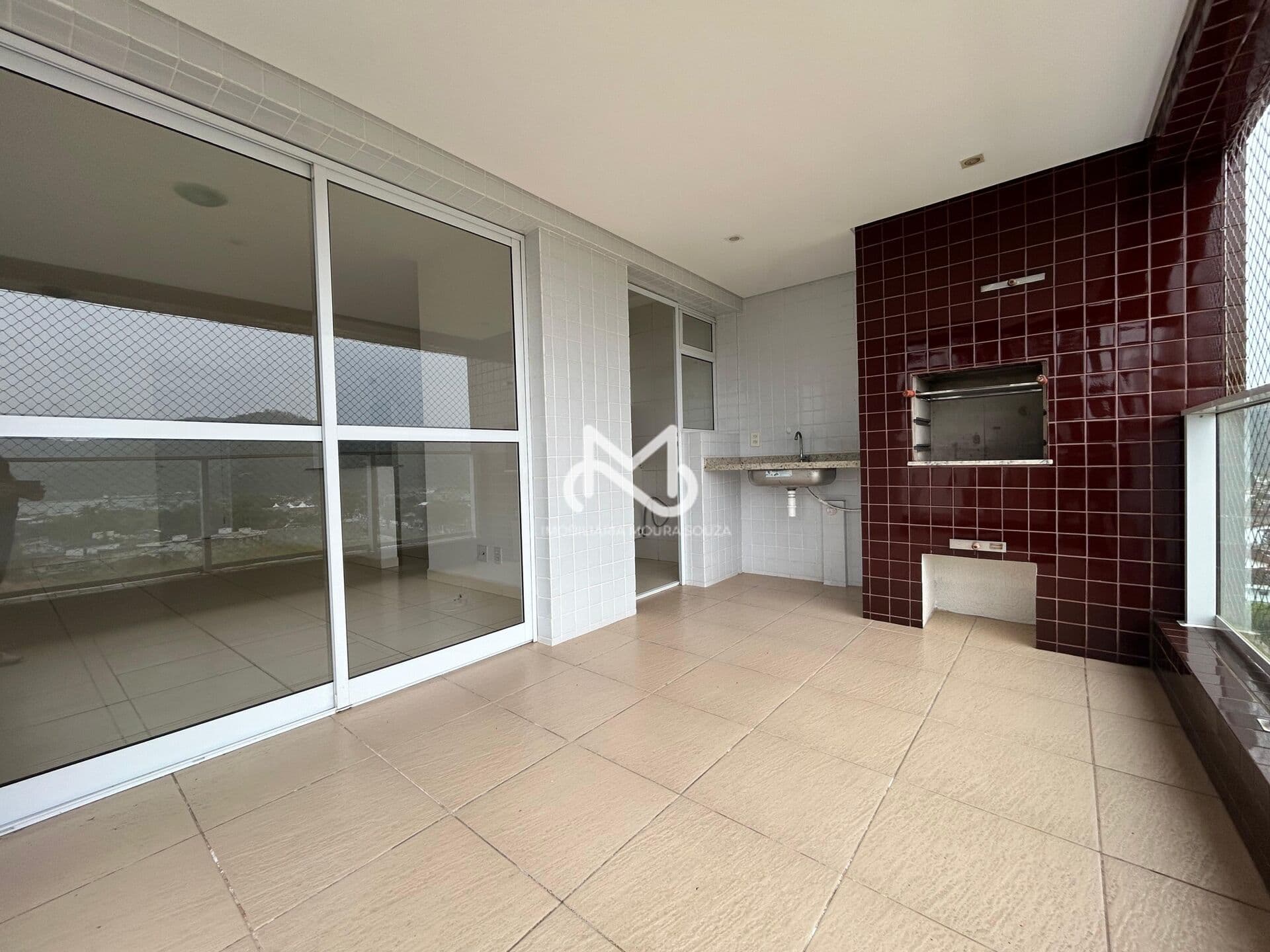 Apartamento à venda no Centro de Bertioga/SP