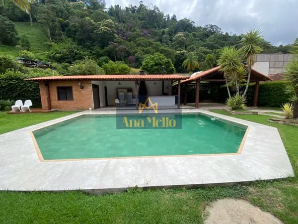 Casa de condomínio em Itaipava