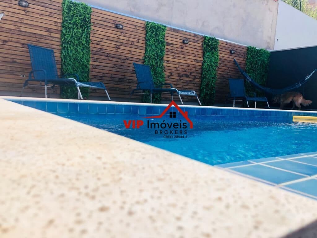 Excelente casa com 3 suítes no Condomínio Ibi Aram2