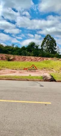 Excelente Terreno no Condomínio Portal dos Lagos com 420m²