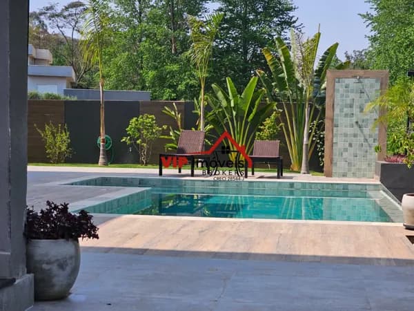 Linda Casa Alto Padrão no Condomínio Terras Caxambu com 4 suítes