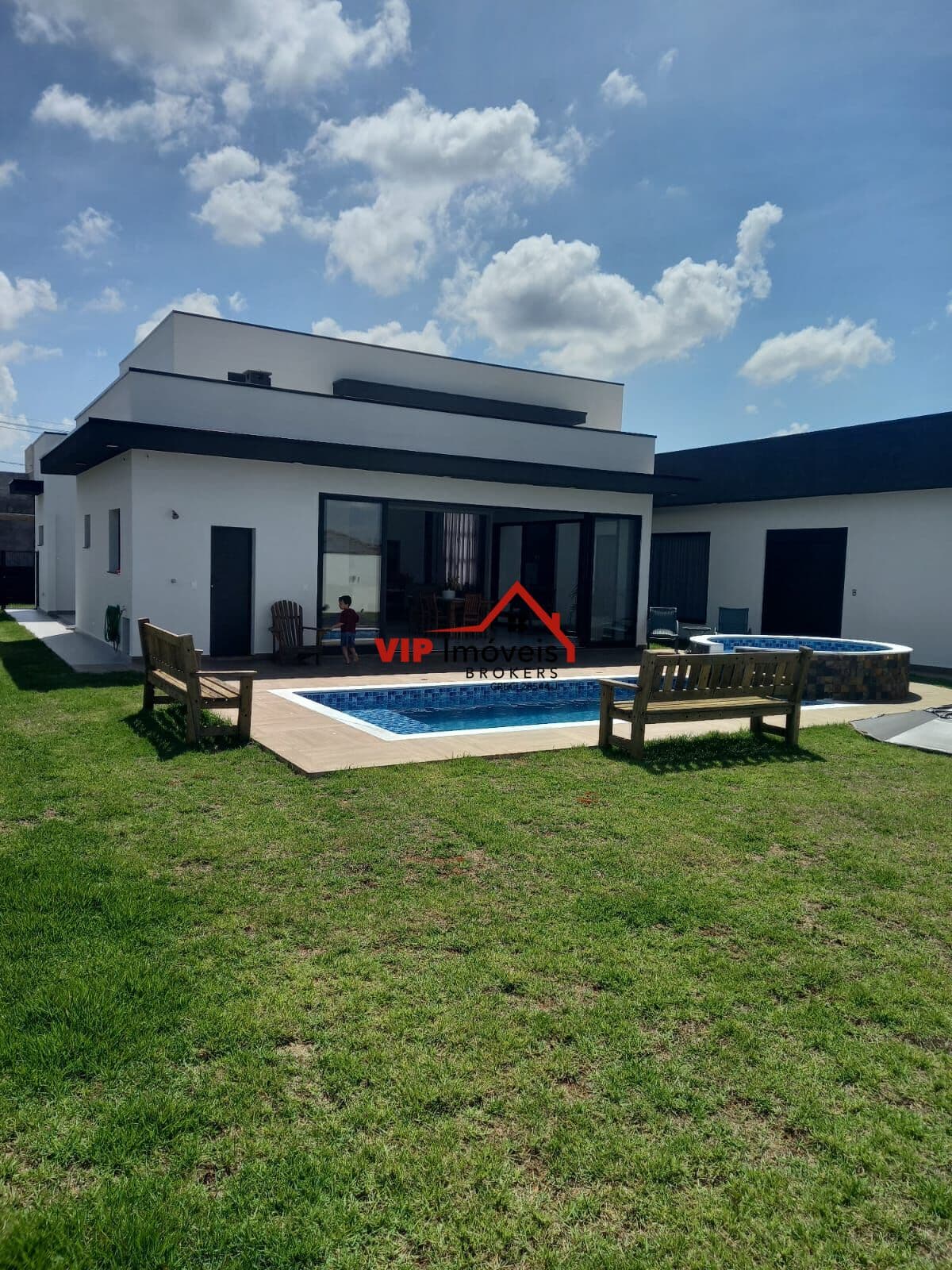 Excelente casa térrea de Alto Padrão no Condomínio Terras Caxambu com 340m²