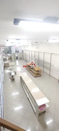 Excelente Salão comercial com casa totalizando 566m² de área construída no bairro Vila Arens
