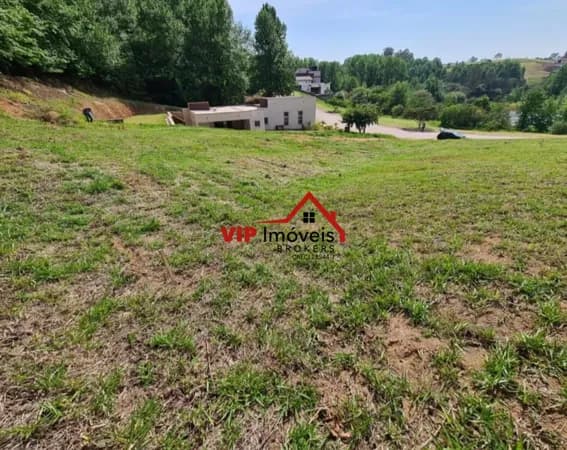 Lindo terreno com 1000m² no Condomínio Terras Caxambu