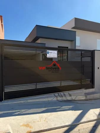 Exelente casa térrea com 3 dormitórios sendo uma suíte no Jd. Marambaia